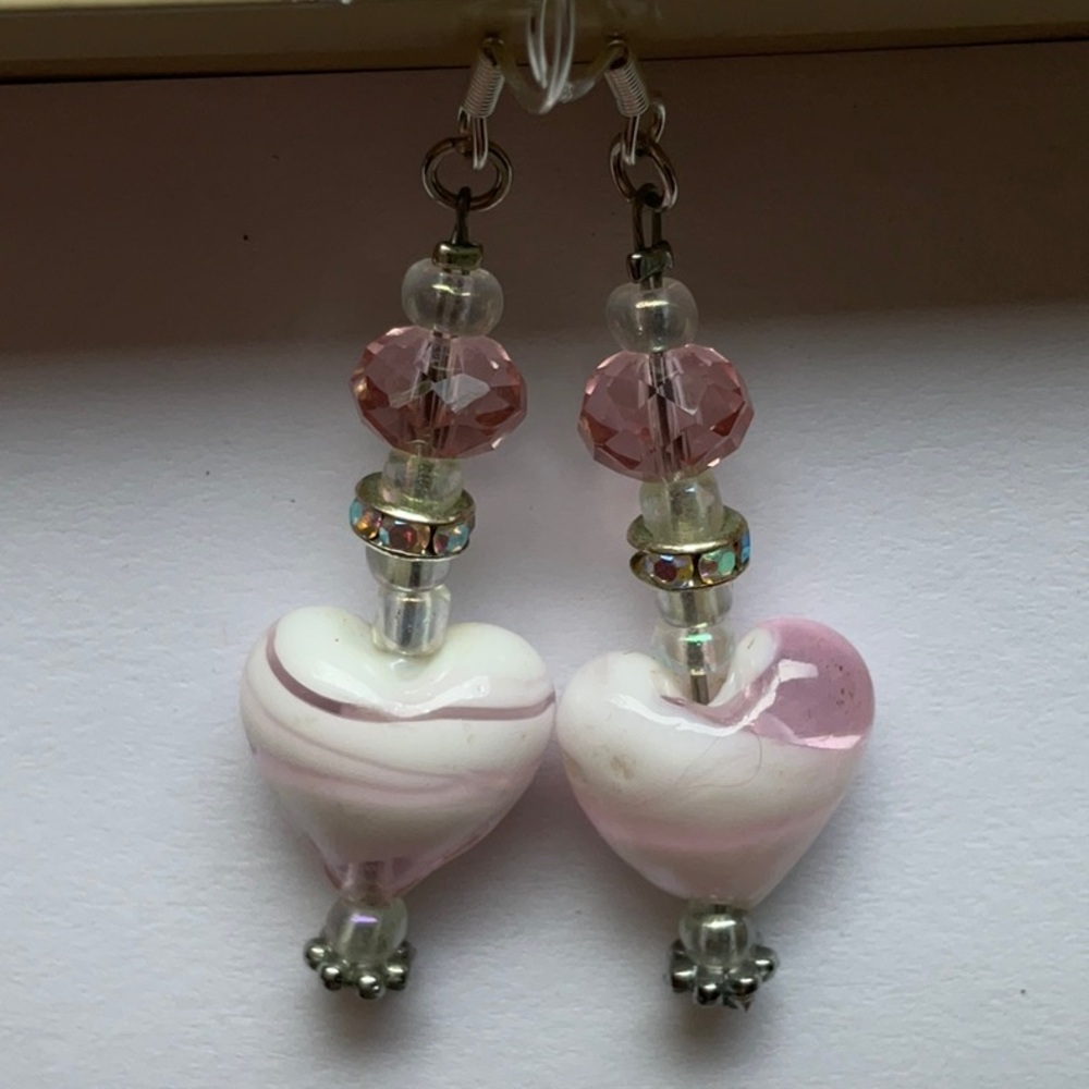 🔵Brand New SS Lampwork Glass Heart Dangling/Drop Earrings, Handmade Pink & White
